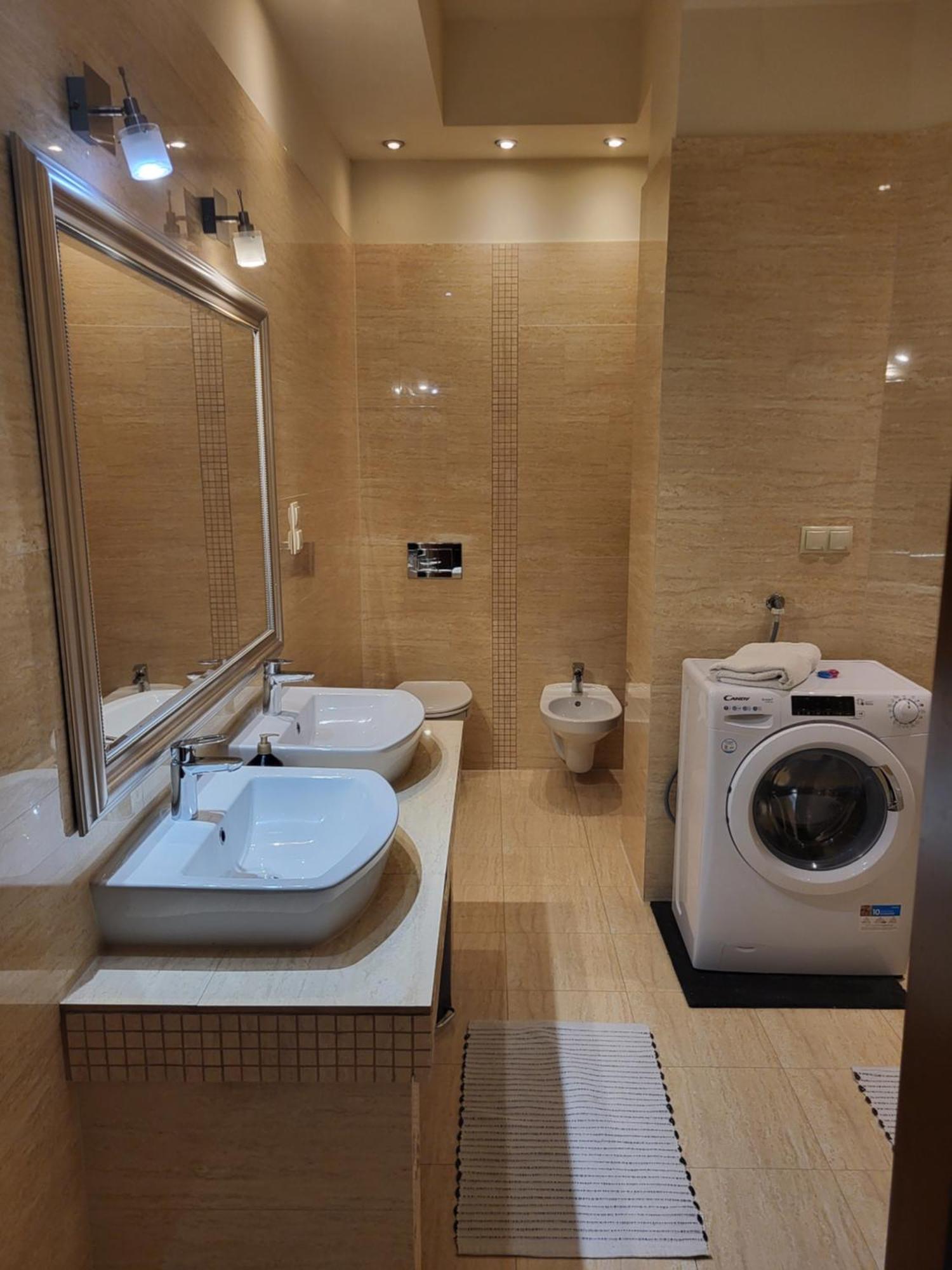 טארנאו Charlotte Apartment מראה חיצוני תמונה